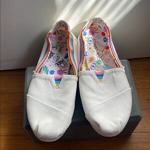 Toms White Canvas Slippers with Colorful PRIDE Lining and rainbow accents